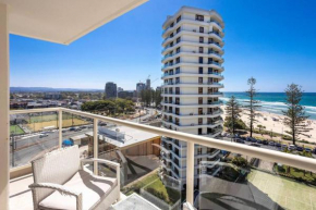 Burleigh Beach - Steps away from the Sand, Surfers Paradise